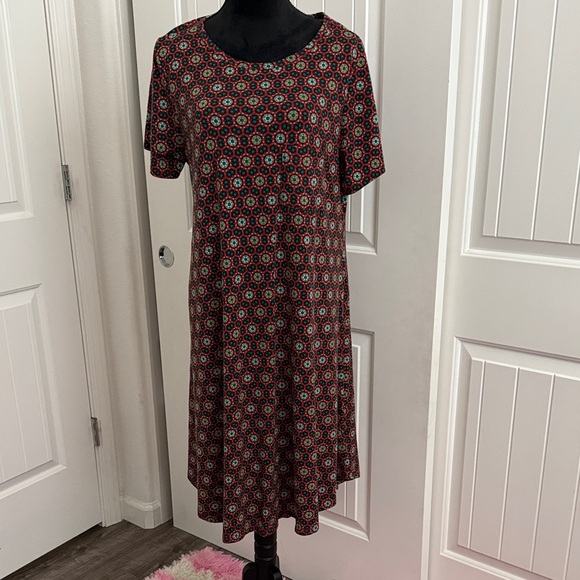 LuLaRoe Dresses & Skirts - LuLaRoe Red and Black Geometric Midi Dress